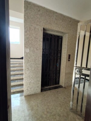 Room in 3 BHK Apartment at Morabadi – for Sale