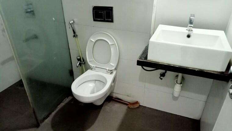 Bathroom, rustomjee-azziano-wing-i 2 Bedroom 820 Sq.Ft. Apartment In Thane West Thane 10414165