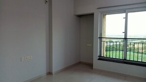 Room in 2 BHK Apartment at Rustomjee Azziano Wing I, Thane West – for Rent