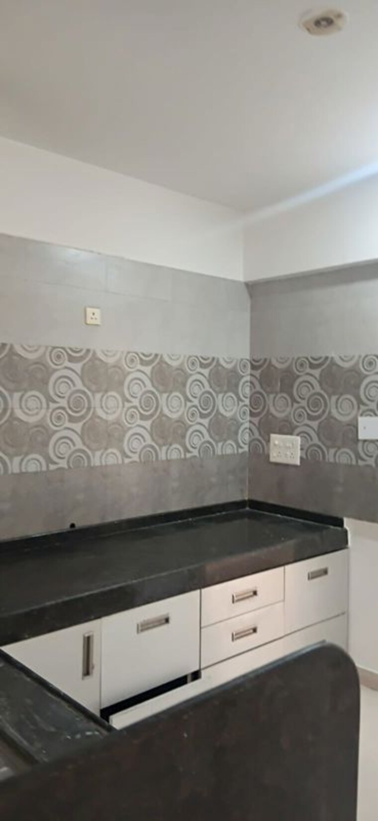 Kitchen, amanora-trendy-homes 2.5 Bedroom 750 Sq.Ft. Apartment In Hadapsar Pune 10414164