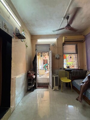 Hall in 1 BHK Apartment at Chembur Colony – for Sale
