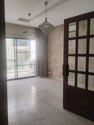 Room in 4 BHK Builder Floor at Emaar Emerald Hills Phase 2, Sector 65 – for Sale