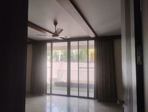 Room in 4 BHK Builder Floor at Emaar Emerald Hills Phase 2, Sector 65 – for Sale