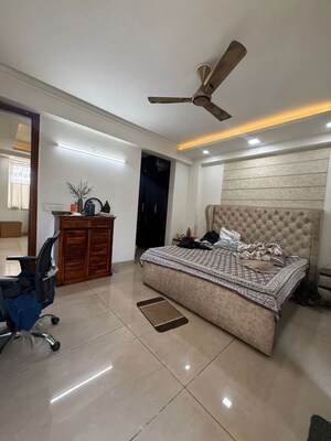 Bedroom in 2 BHK Apartment at Saket – for Rent