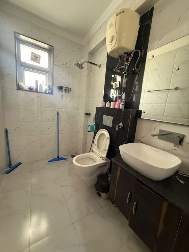 Attached Bathroom, saket 2 Bedroom 1000 Sq.Ft. Apartment In Saket Delhi 10414241