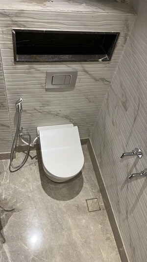 Bathroom in 4 BHK Independent House at Connaught Place – for Sale