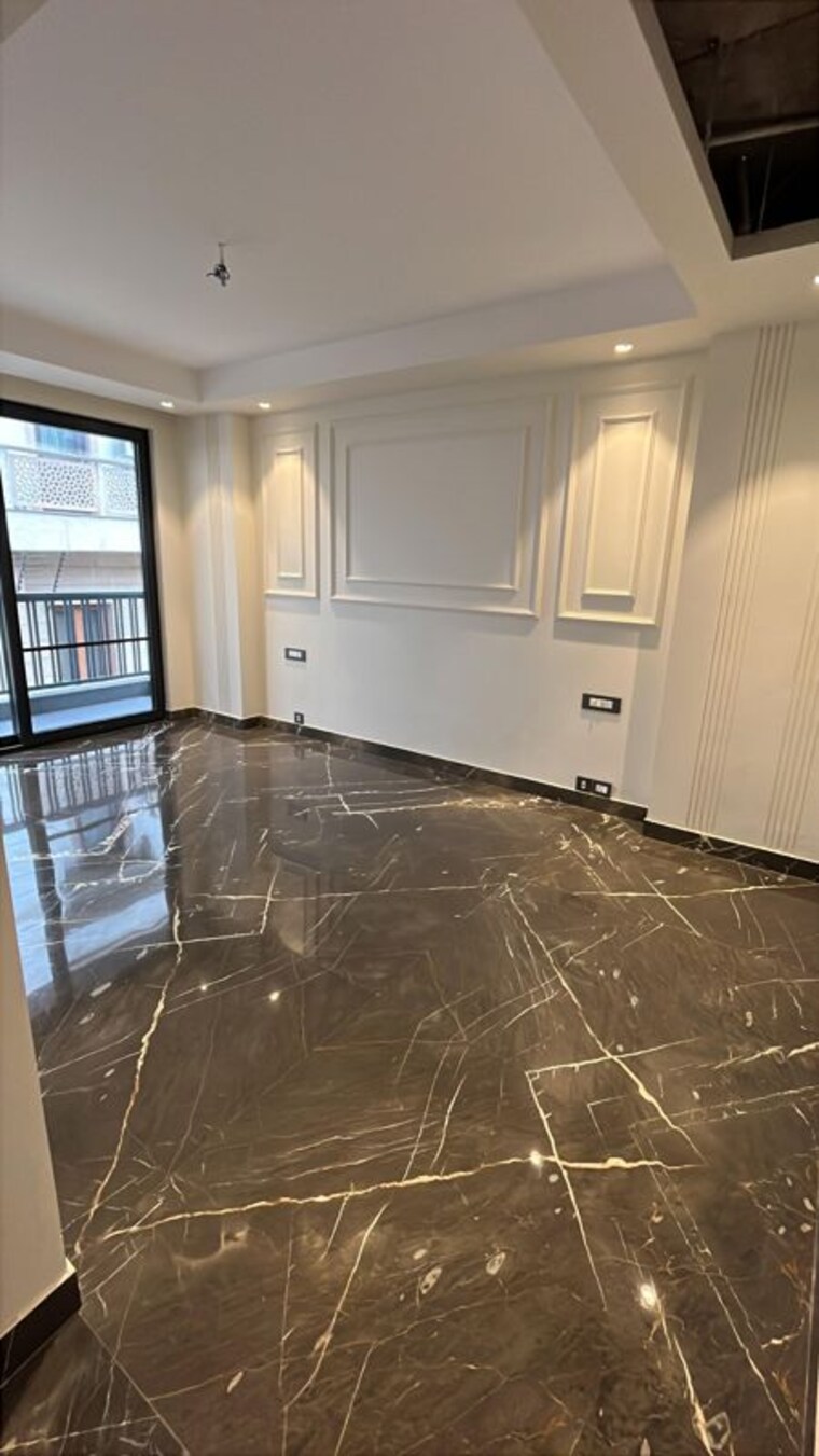 Kitchen, connaught place 4 Bedroom 350 Sq.Yd. Independent House In Connaught Place Delhi 10414259