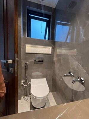 Bathroom in 4 BHK Independent House at Connaught Place – for Sale