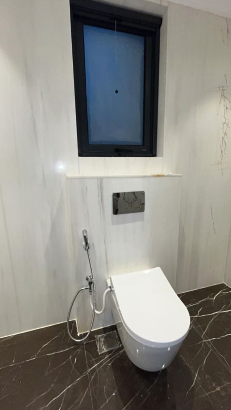 undefined, connaught place 4 Bedroom 350 Sq.Yd. Independent House In Connaught Place Delhi 10414259