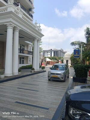 Parking in 3 BHK Apartment at Omaxe The Palace, Gomti Nagar – for Rent