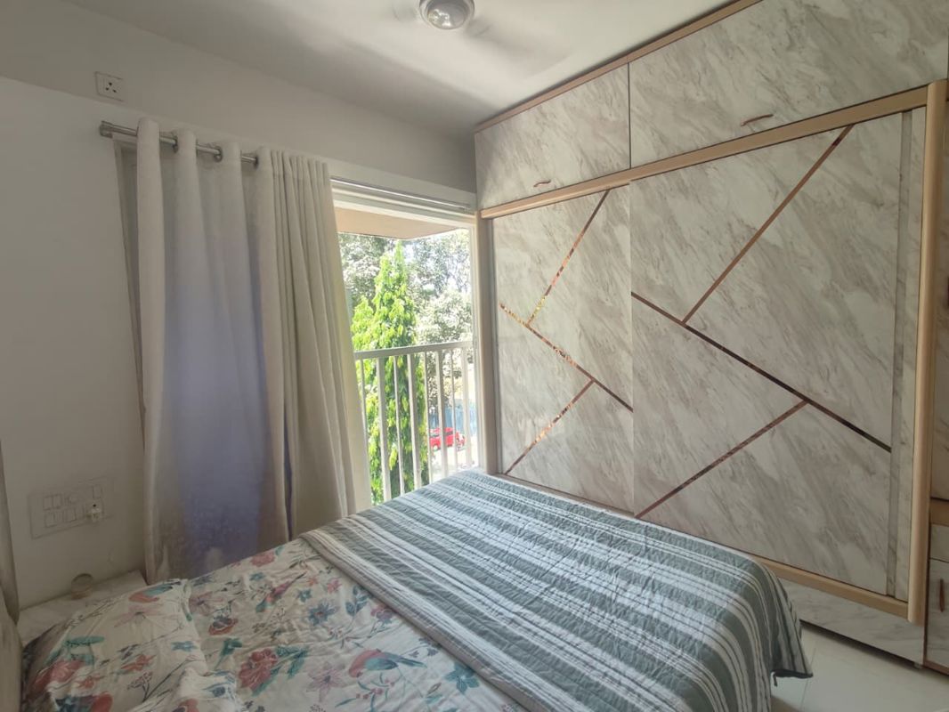 1 BHK + Pooja Room 350 Sq.Ft. Apartment in Romell Serene