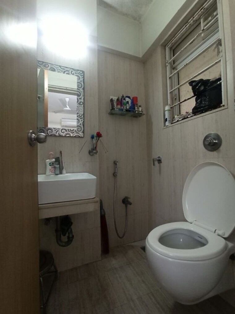 Bathroom, romell-empress 2 Bedroom 610 Sq.Ft. Apartment In Borivali West Mumbai 10414292