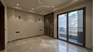 Room in 3 BHK Builder Floor at Chittaranjan Park – for Rent