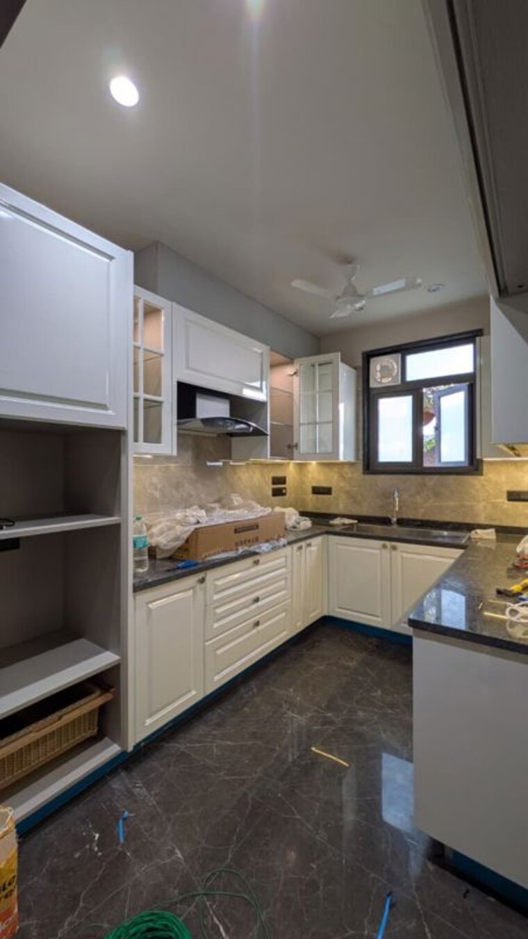 Kitchen, chittaranjan park 3 Bedroom 300 Sq.Yd. Builder Floor In Chittaranjan Park Delhi 10414299