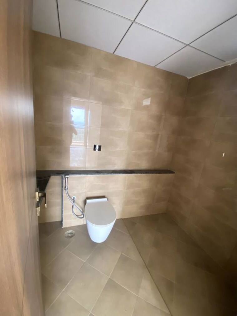 Bathroom, disha-pursuit-of-sunshine 3 Bedroom 1765 Sq.Ft. Apartment In Budigere Road Bangalore 10414303