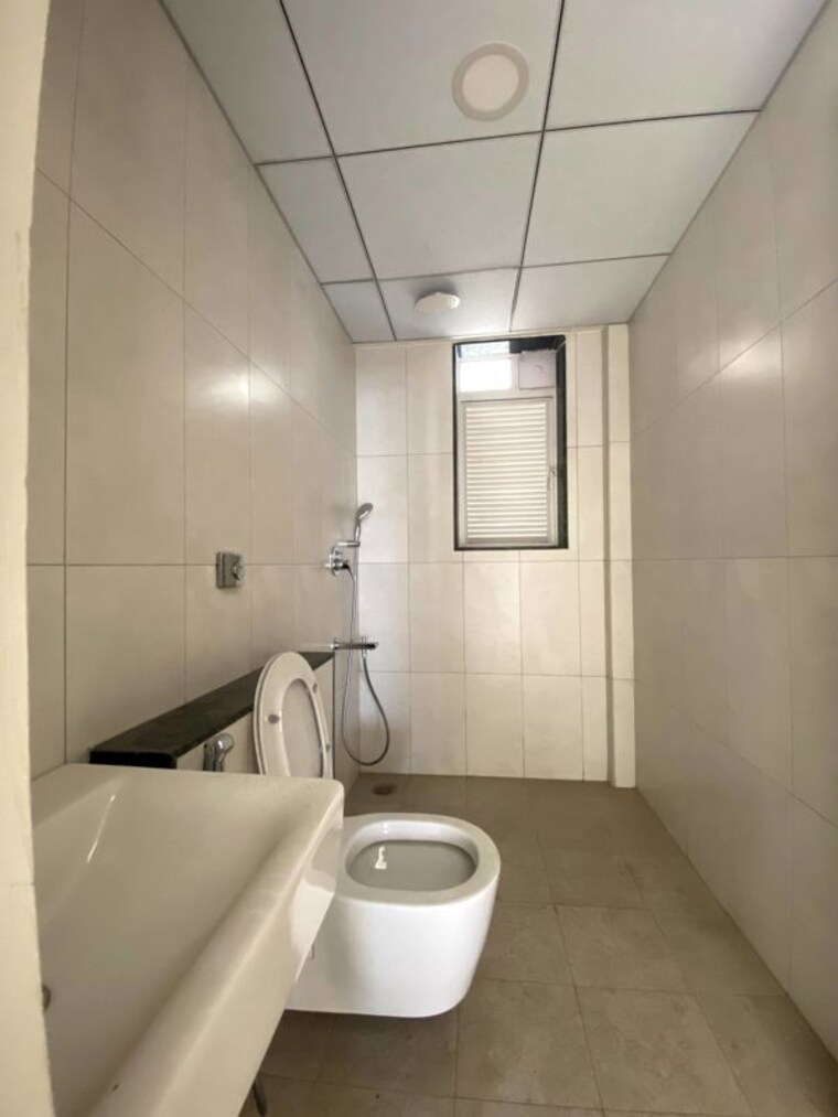 Bathroom, disha-pursuit-of-sunshine 3 Bedroom 1765 Sq.Ft. Apartment In Budigere Road Bangalore 10414303