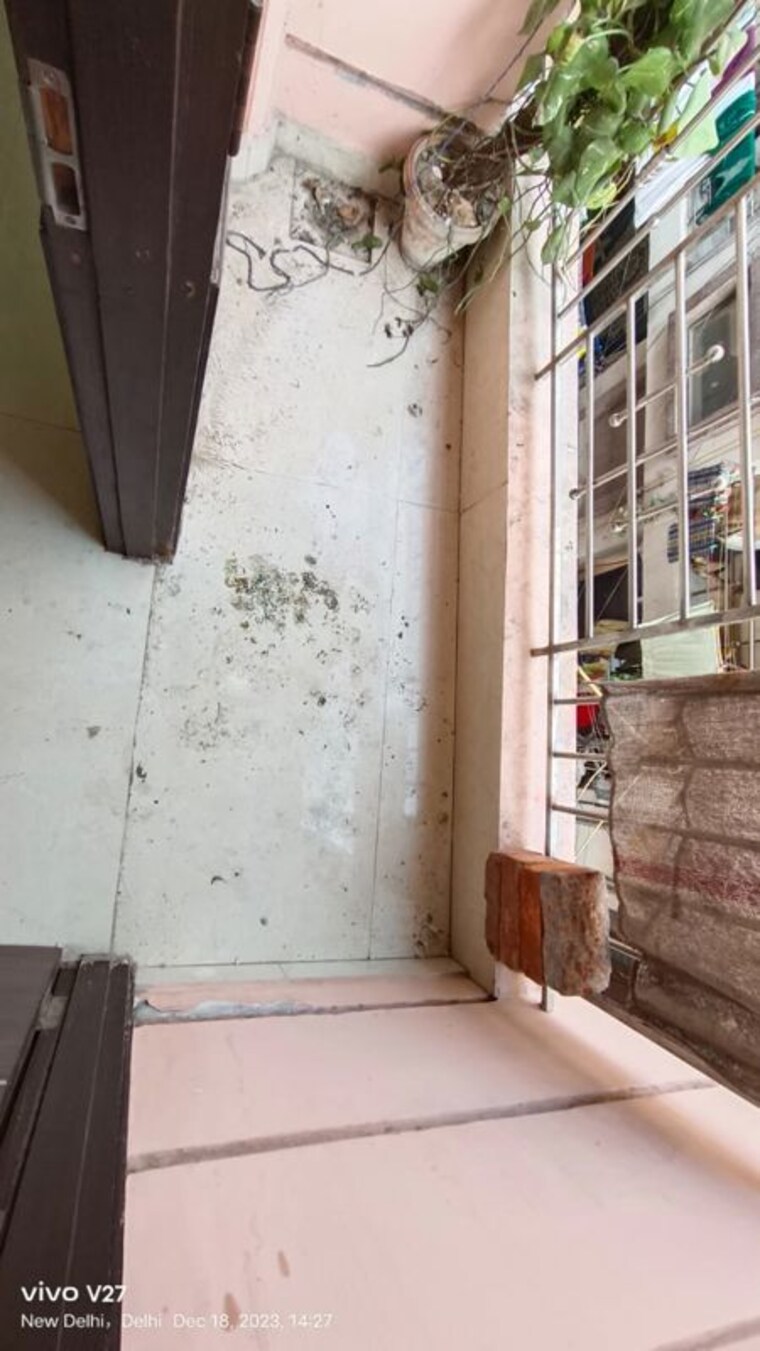 Balcony, panchsheel vihar 2 Bedroom 85 Sq.Yd. Builder Floor In Panchsheel Vihar Delhi 10414320
