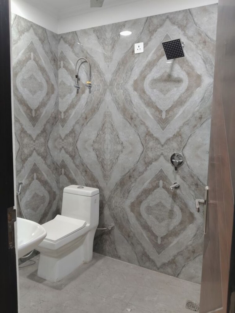 Bathroom, jawahar nagar 3 Bedroom 1200 Sq.Ft. Apartment In Jawahar Nagar Delhi 10407666