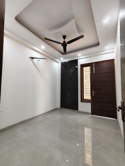 3 BHK Builder Floor For Rent in RPS Palm Drive