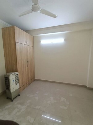 Room in 1 BHK Builder Floor at Panchsheel Vihar – for Rent