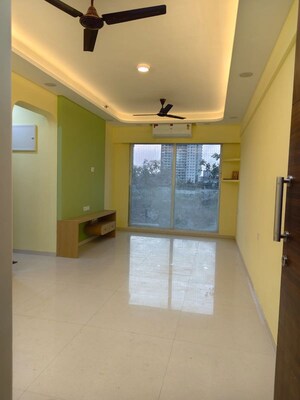 Room in 2 BHK Apartment at Tridhaatu Morya, Chembur – for Rent