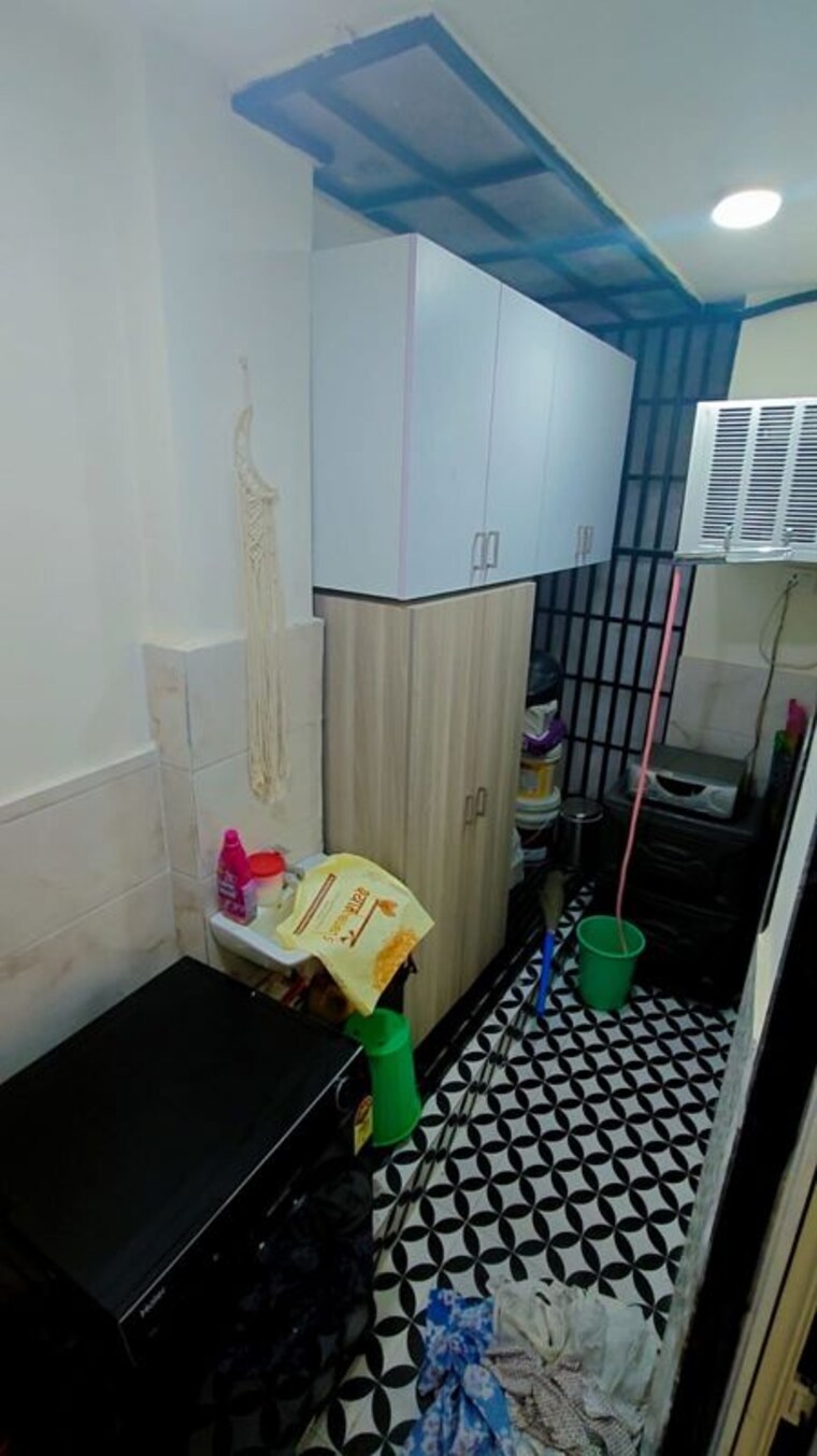 Team Area, andheria mor village 4 Bedroom 1800 Sq.Ft. Apartment In Andheria Mor Village Delhi 10414366