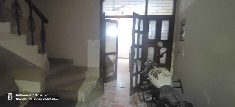  Parking, malviya nagar 2 Bedroom 60 Sq.Yd. Builder Floor In Malviya Nagar Delhi 10414382