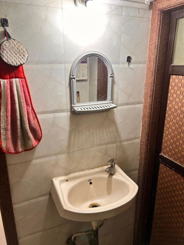 Bathroom, saibaba-vihar-complex 1 Bedroom 450 Sq.Ft. Apartment In Anand Nagar Thane 10414407