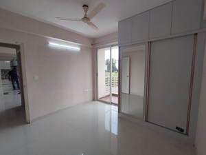 Room in 2 BHK Apartment at ATZ Estrella, Varthur – for Rent