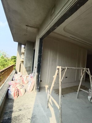 Building Lobby in 3 BHK Builder Floor at Shivalik Colony – for Sale