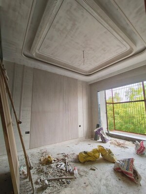 Room in 3 BHK Builder Floor at Shivalik Colony – for Sale