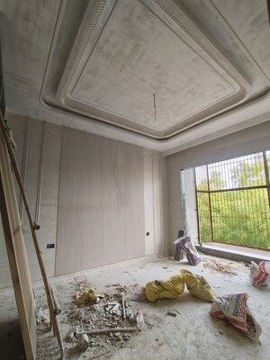 Balcony in 3 BHK Builder Floor at Shivalik Colony – for Sale