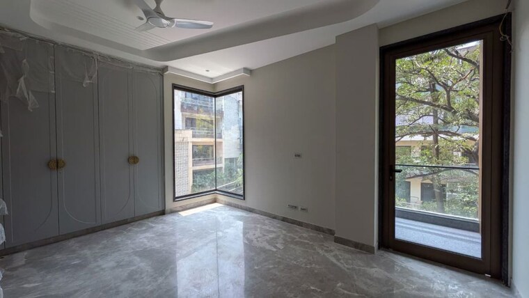 Room, safdarjung enclave 4 Bedroom 300 Sq.Yd. Builder Floor In Safdarjung Enclave Delhi 10414448