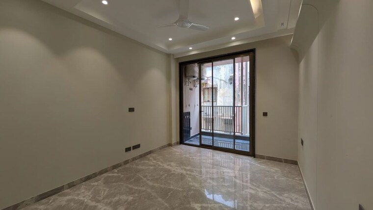 Room, safdarjung enclave 4 Bedroom 300 Sq.Yd. Builder Floor In Safdarjung Enclave Delhi 10414448