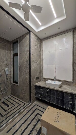 Attached Bathroom in 4 BHK Builder Floor at Safdarjung Enclave – for Sale