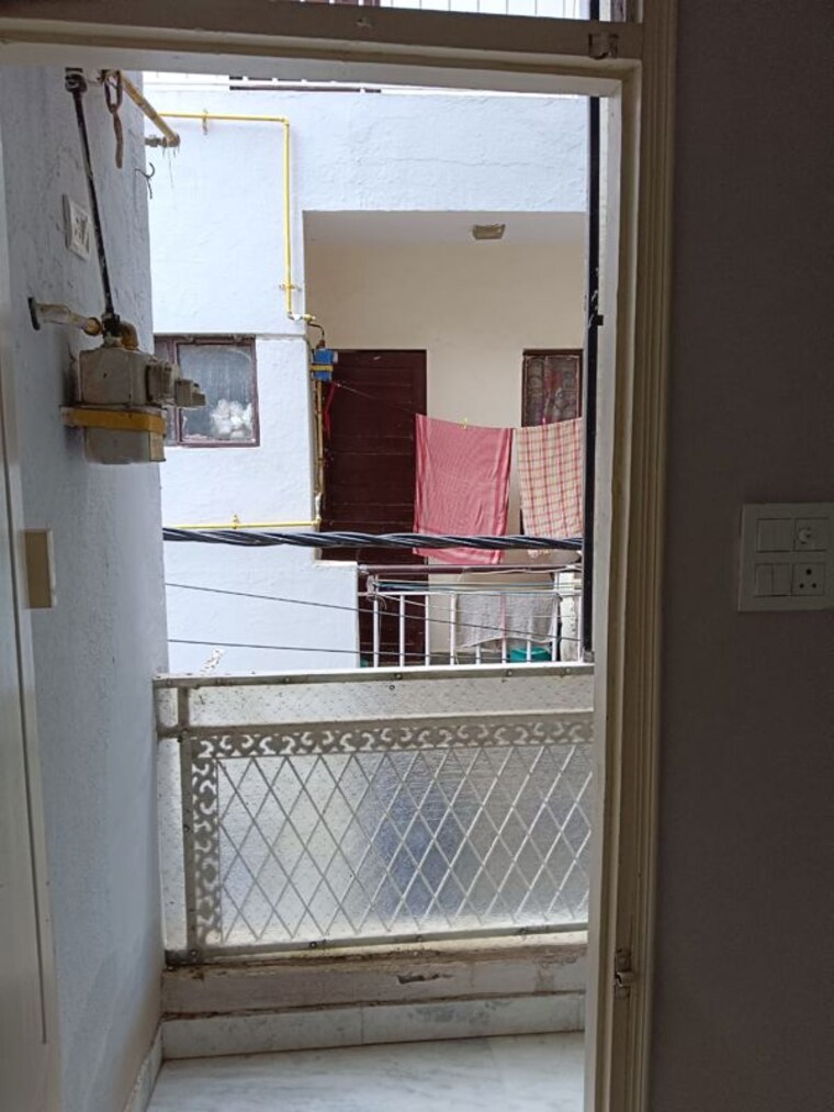 Balcony, kalkaji 1 Bedroom 550 Sq.Ft. Builder Floor In Kalkaji Delhi 10414449