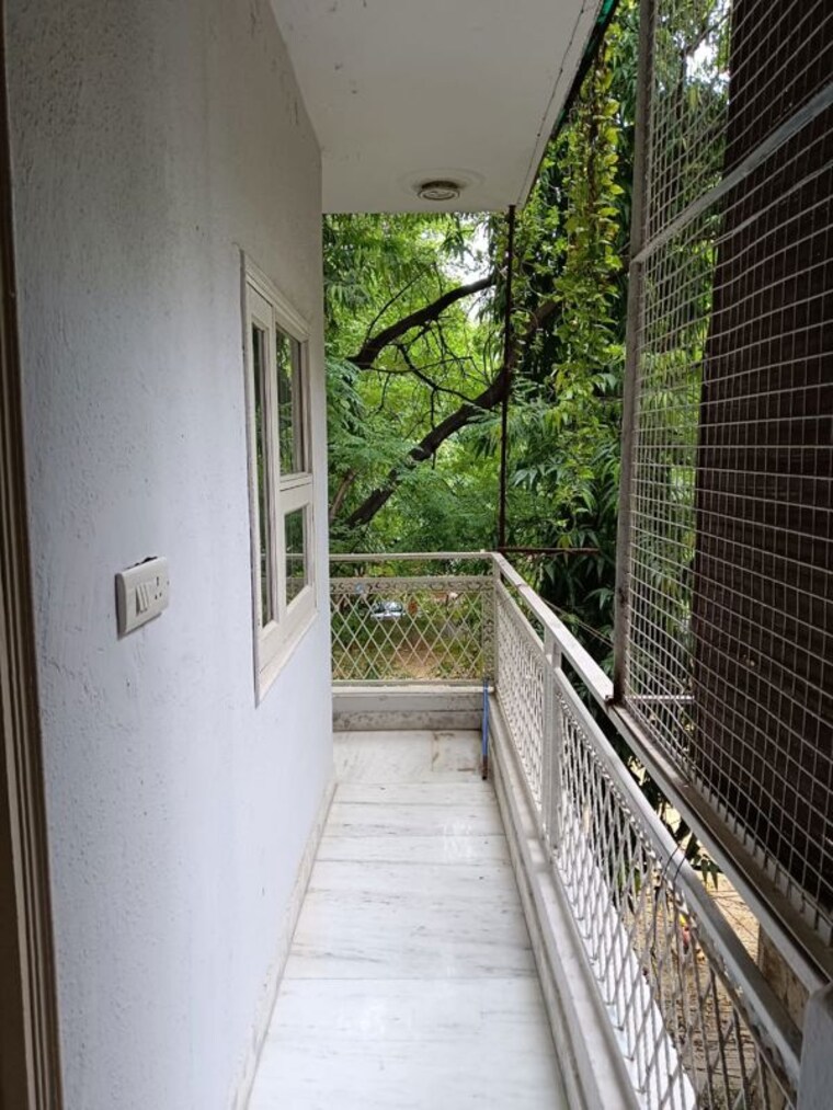 Balcony, kalkaji 1 Bedroom 550 Sq.Ft. Builder Floor In Kalkaji Delhi 10414449