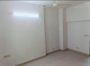 Room in 3 BHK Apartment at Greater Kailash – for Rent