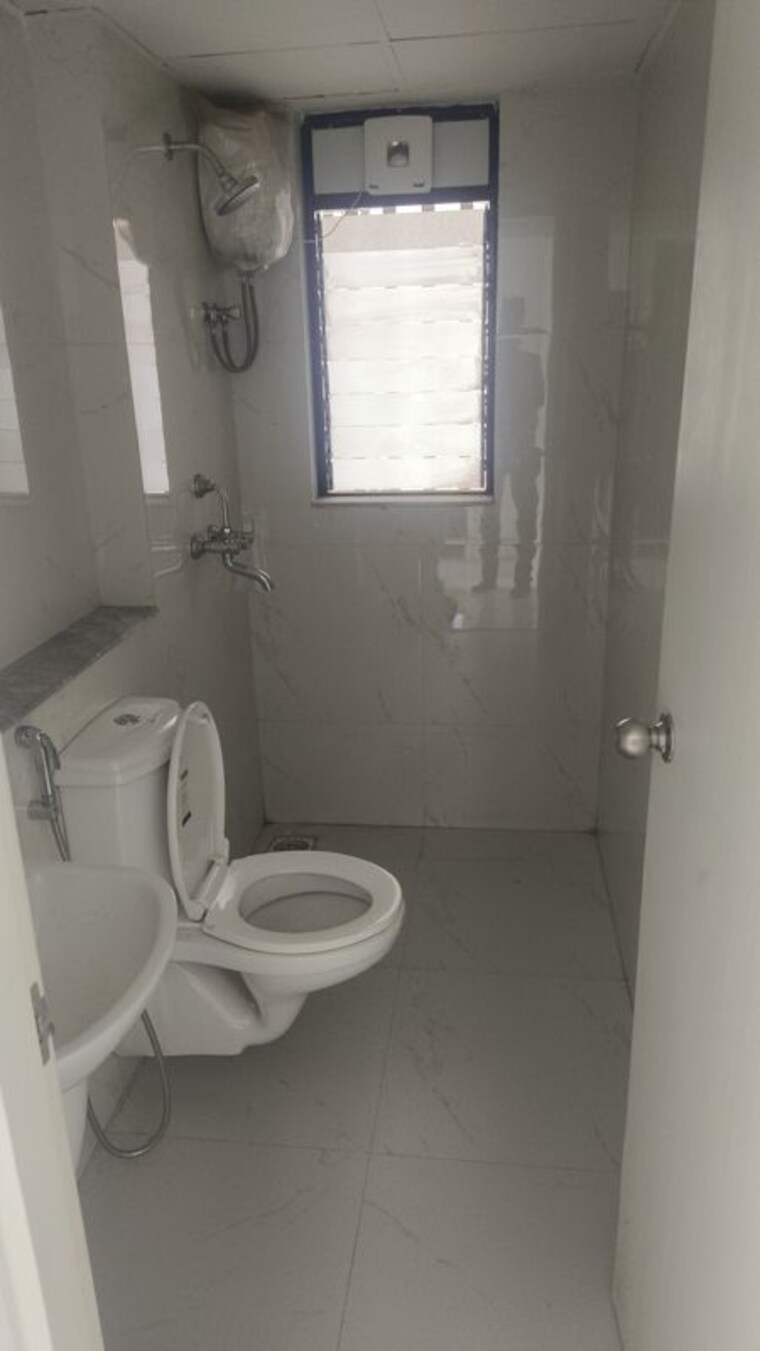 Bathroom, runwal-one 3 Bedroom 910 Sq.Ft. Apartment In Manpada Thane 10414421