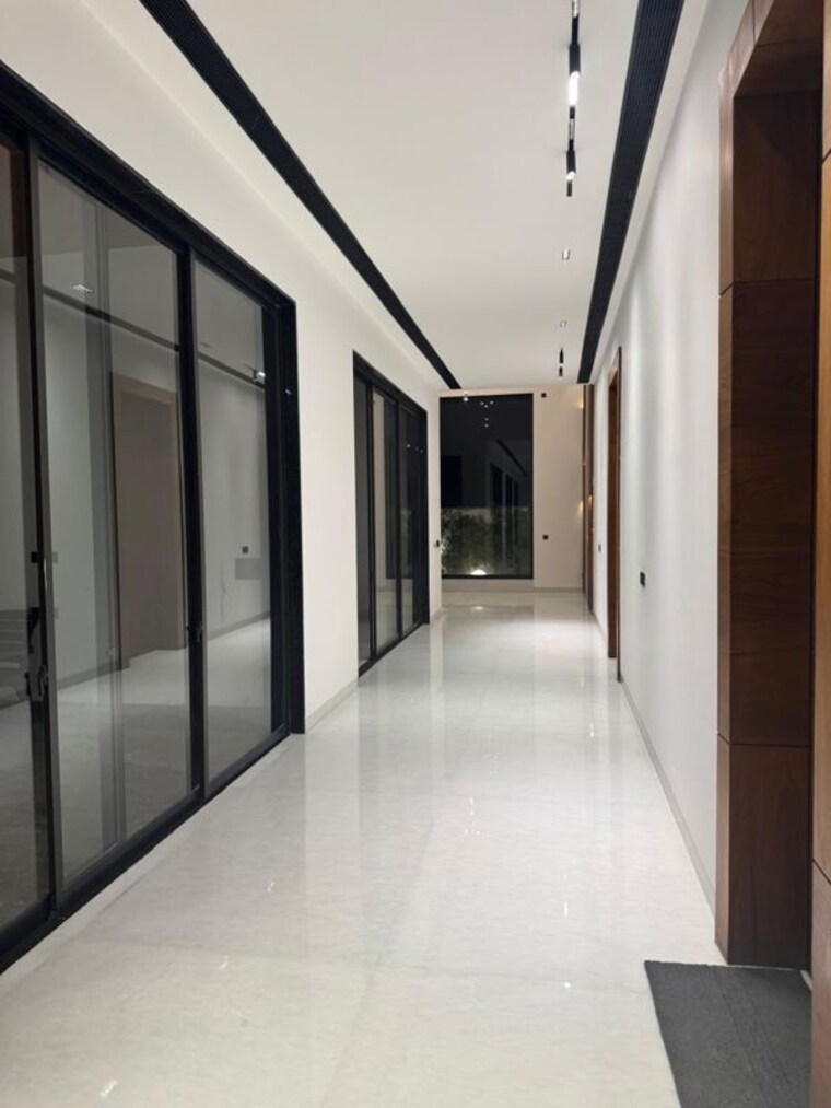 undefined, chattarpur 5 Bedroom 1800 Sq.Ft. Villa In Chattarpur Delhi 10414474