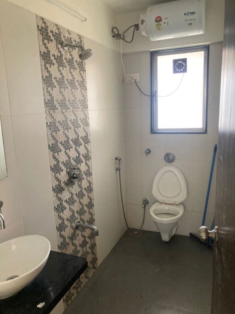 Bathroom, nisha-residency 2 Bedroom 950 Sq.Ft. Apartment In Goregaon West Mumbai 10414484