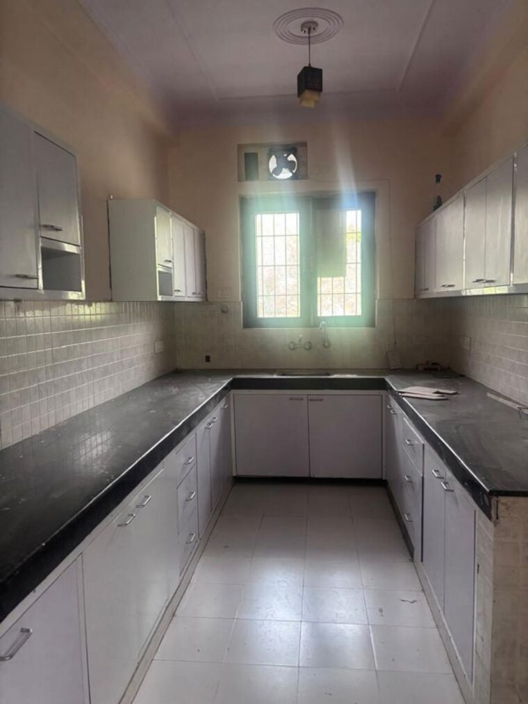 Kitchen, ansal-plaza-sector-23 3 Bedroom 360 Sq.Ft. Builder Floor In Sector 23 Gurgaon 10414483