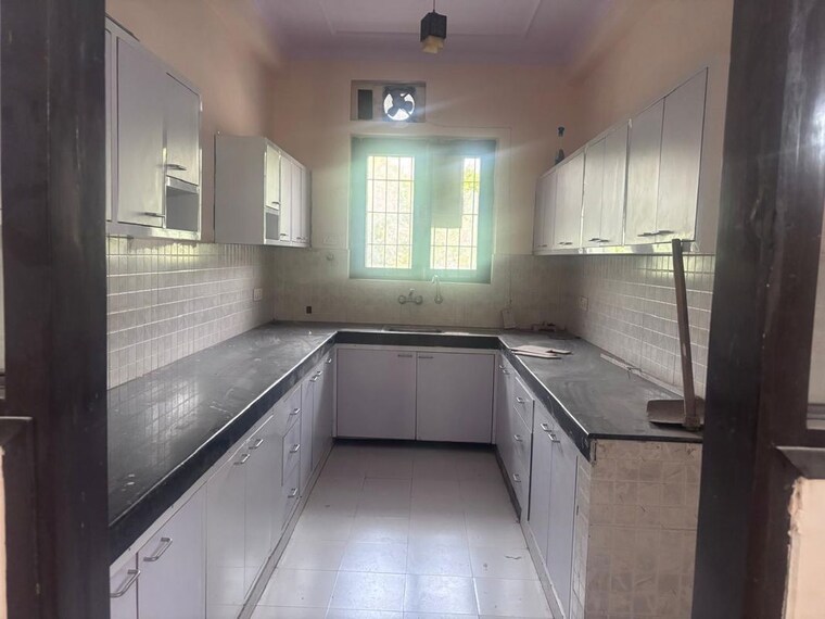 Kitchen, ansal-plaza-sector-23 3 Bedroom 360 Sq.Ft. Builder Floor In Sector 23 Gurgaon 10414483