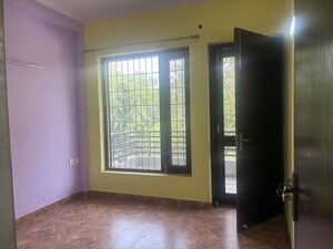 Room in 3 BHK Builder Floor at Ansal Plaza Sector-23, Sector 23 – for Rent