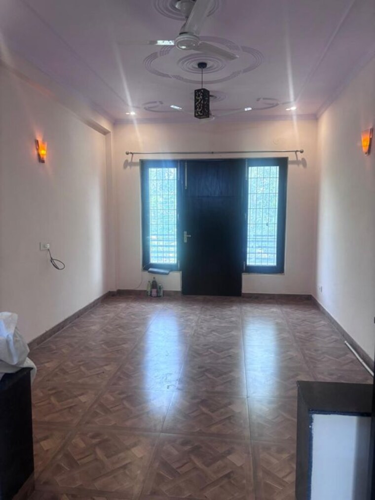 Room, ansal-plaza-sector-23 3 Bedroom 360 Sq.Ft. Builder Floor In Sector 23 Gurgaon 10414483