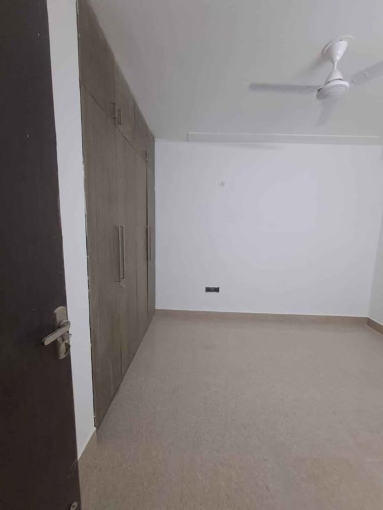 Bathroom, malviya nagar 2 Bedroom 75 Sq.Yd. Builder Floor In Malviya Nagar Delhi 10414466