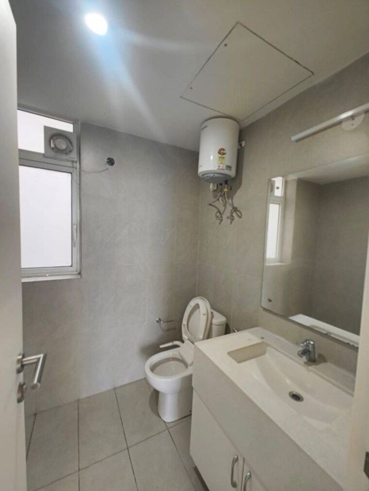 Bathroom, ireo-the-corridors 3 Bedroom 1927 Sq.Ft. Apartment In Sector 67a Gurgaon 10414496