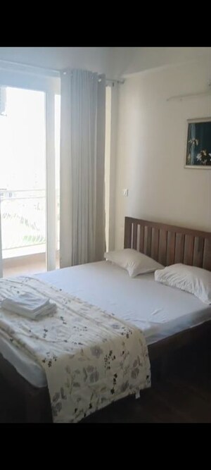 Bedroom in 4 BHK Apartment at BPTP Terra, Sector 37d – for Rent