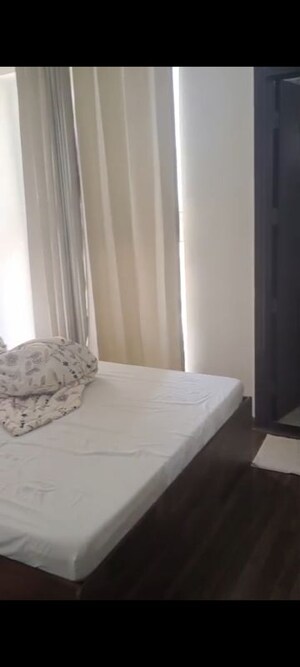 Bedroom in 4 BHK Apartment at BPTP Terra, Sector 37d – for Rent