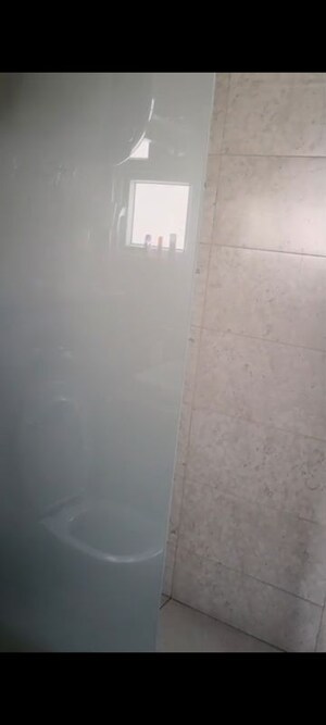 Room in 4 BHK Apartment at BPTP Terra, Sector 37d – for Rent
